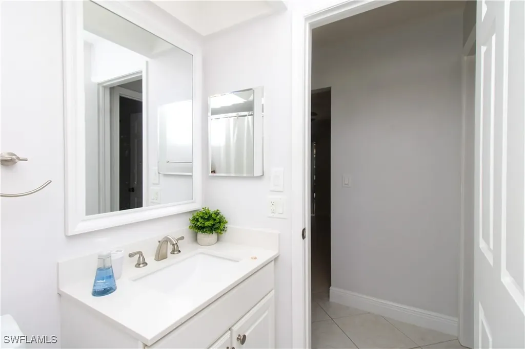 213 Bay Meadows Drive Naples FL 34113