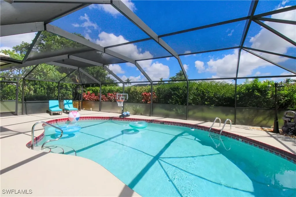 213 Bay Meadows Drive Naples FL 34113