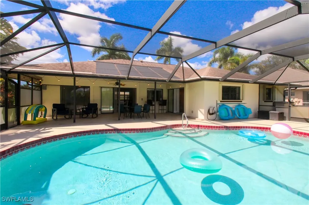 213 Bay Meadows Drive Naples FL 34113