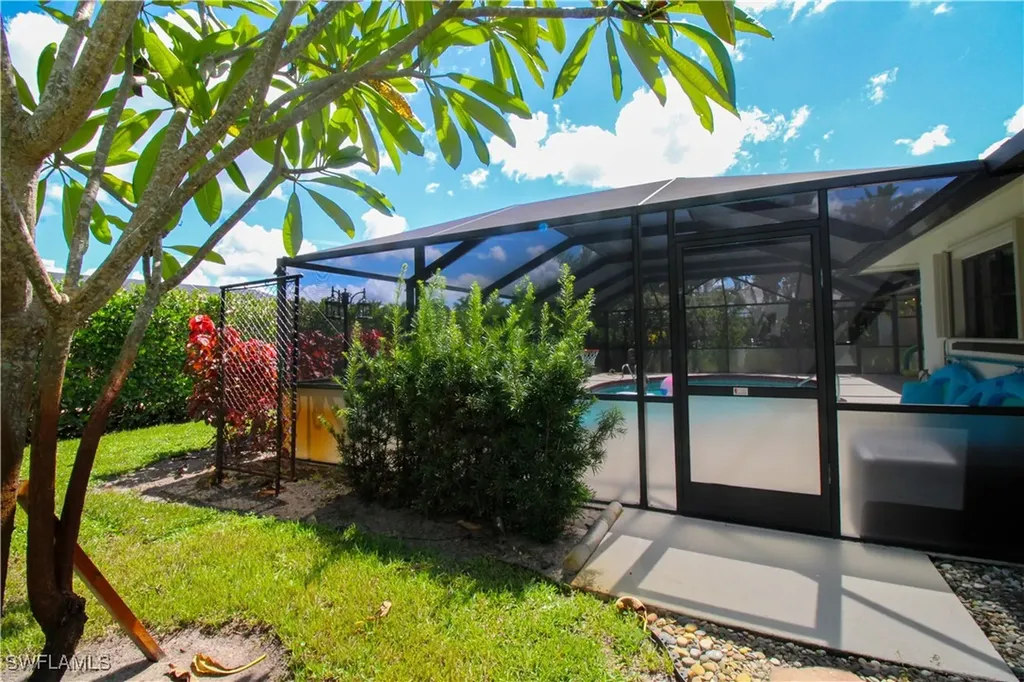 213 Bay Meadows Drive Naples FL 34113