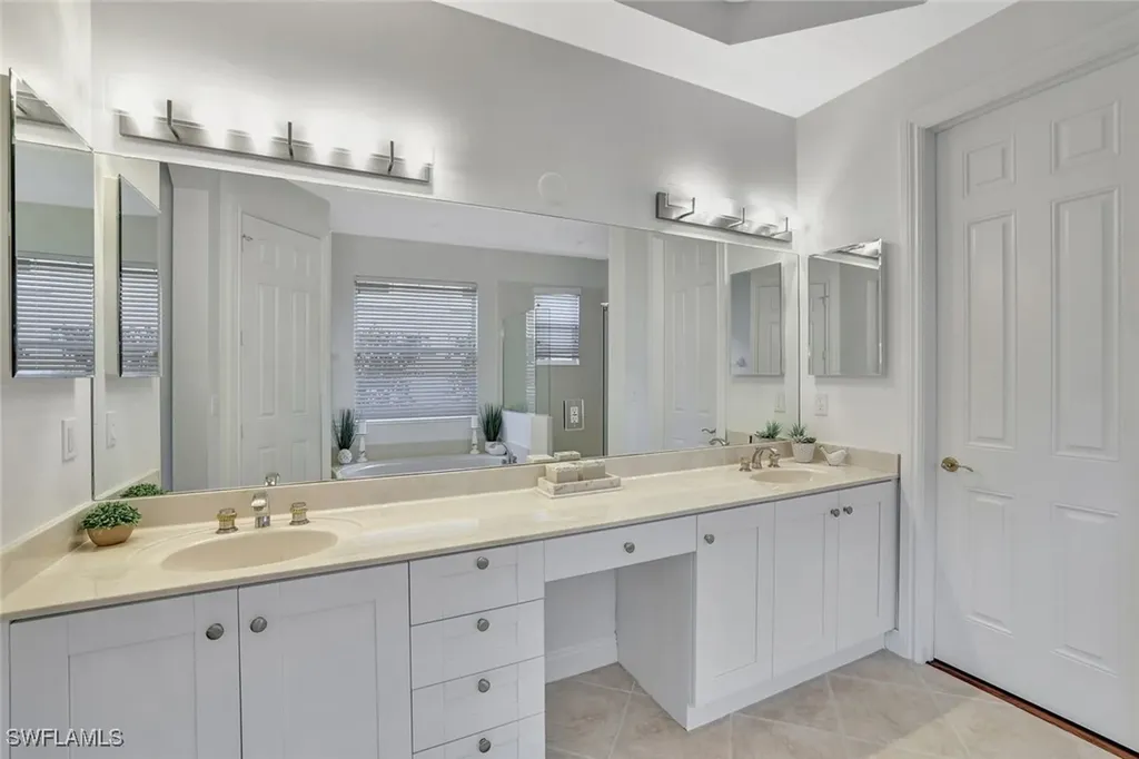 8988 Cherry Oaks Trail Naples FL 34114