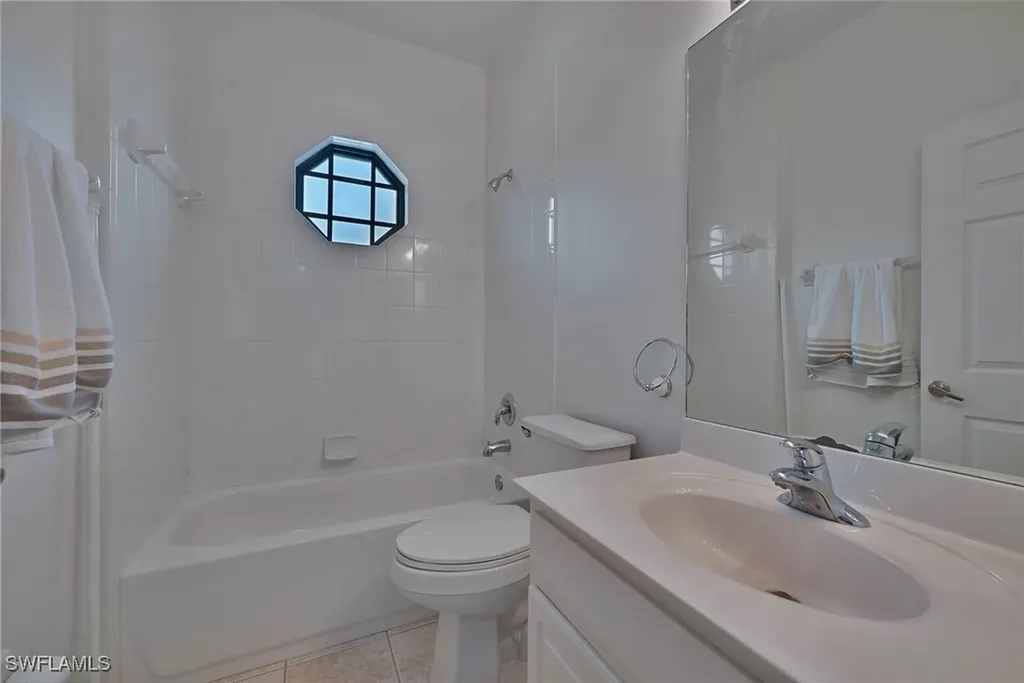 7675 Meadow Lakes Drive Naples FL 34104
