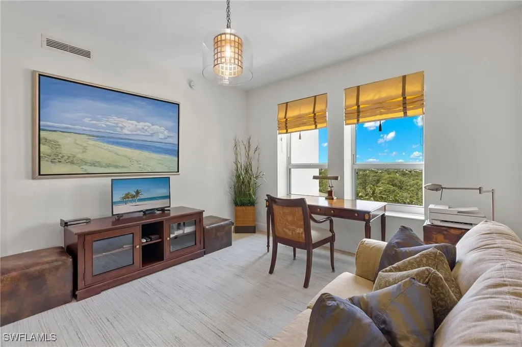 285 Grande Way Naples FL 34110