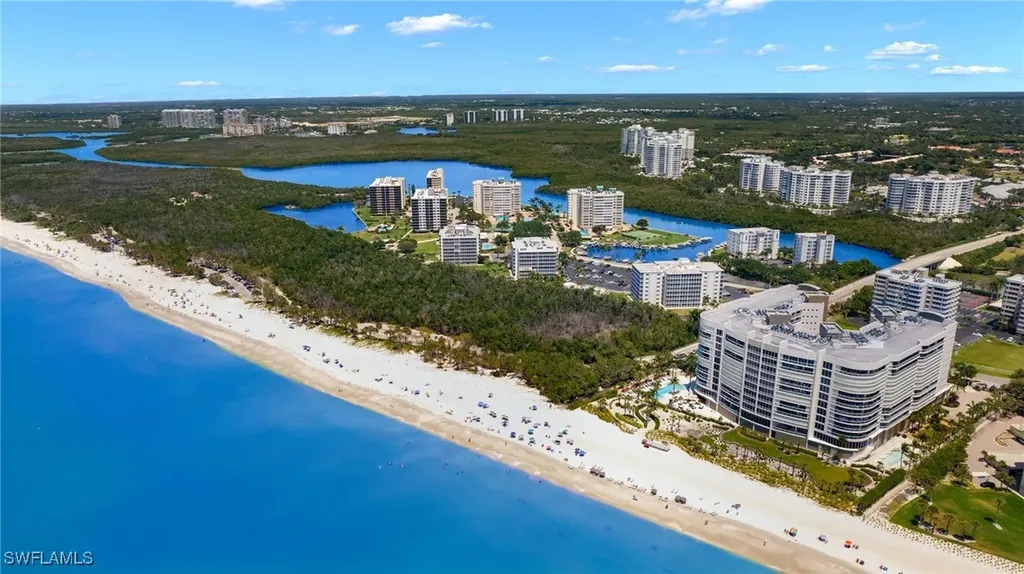 285 Grande Way Naples FL 34110