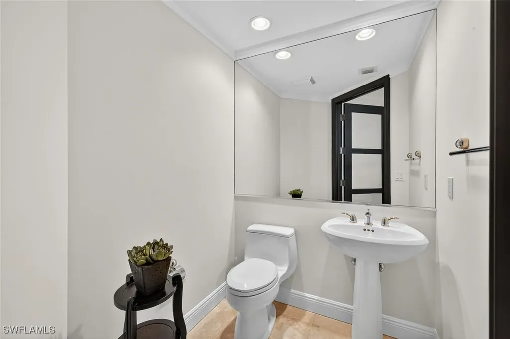 285 Grande Way Naples FL 34110