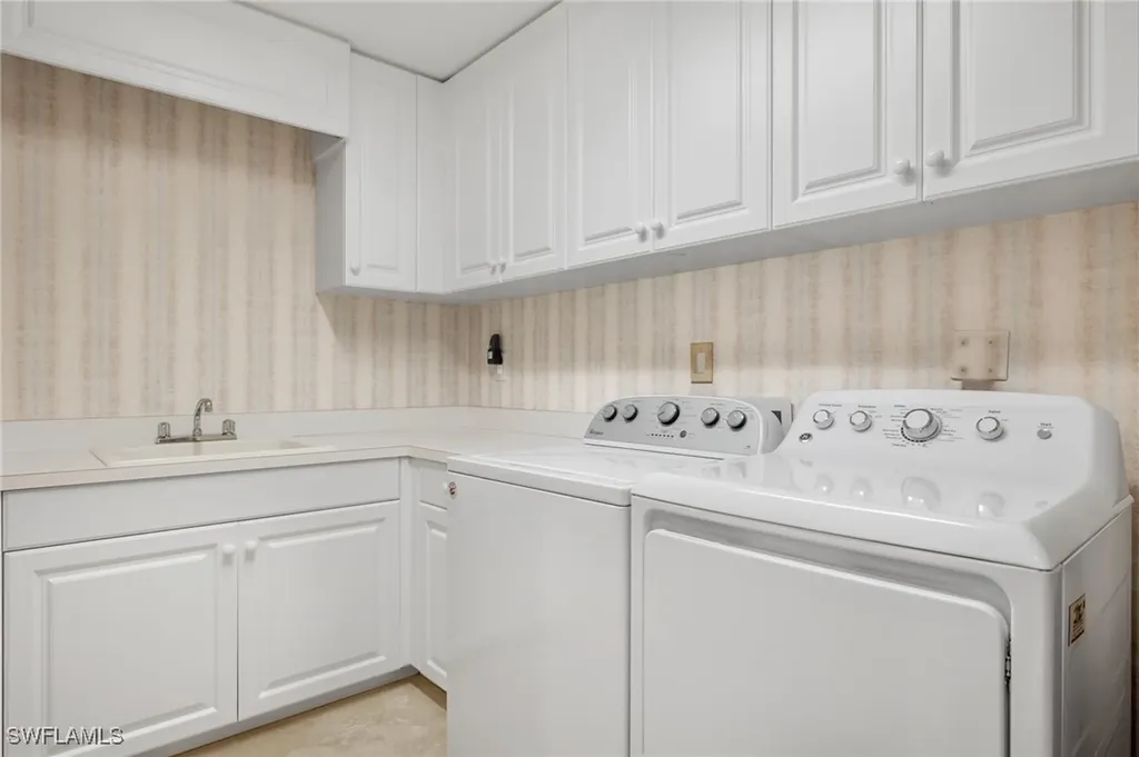 285 Grande Way Naples FL 34110