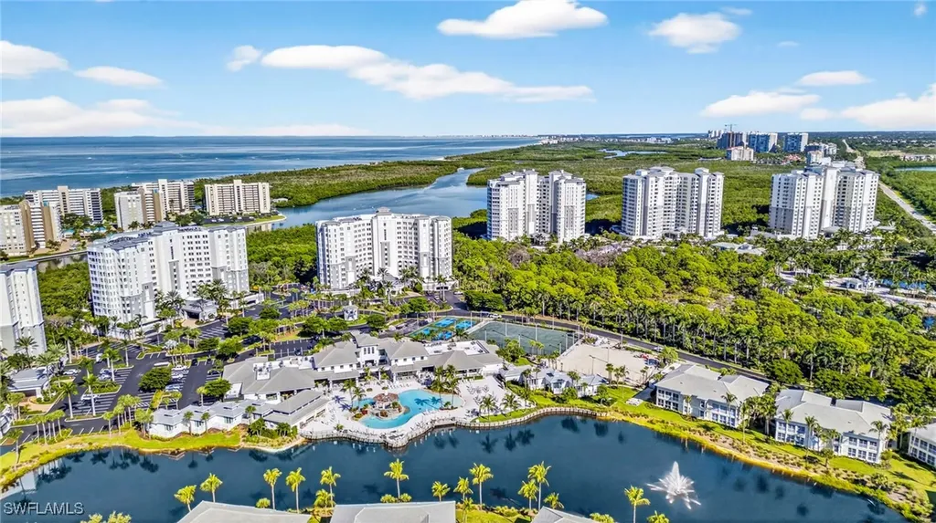 285 Grande Way Naples FL 34110