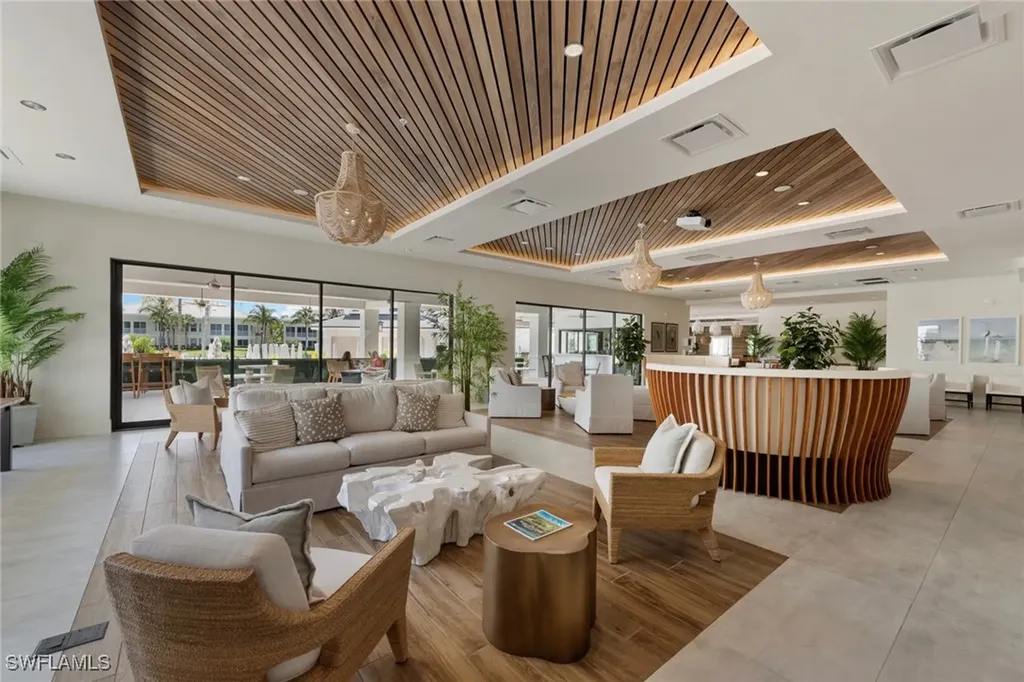 285 Grande Way Naples FL 34110