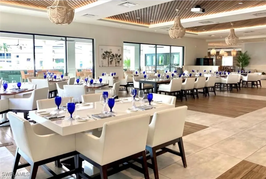 285 Grande Way Naples FL 34110