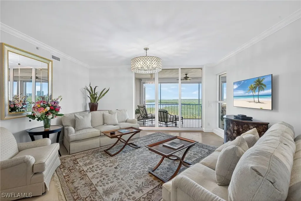 285 Grande Way Naples FL 34110