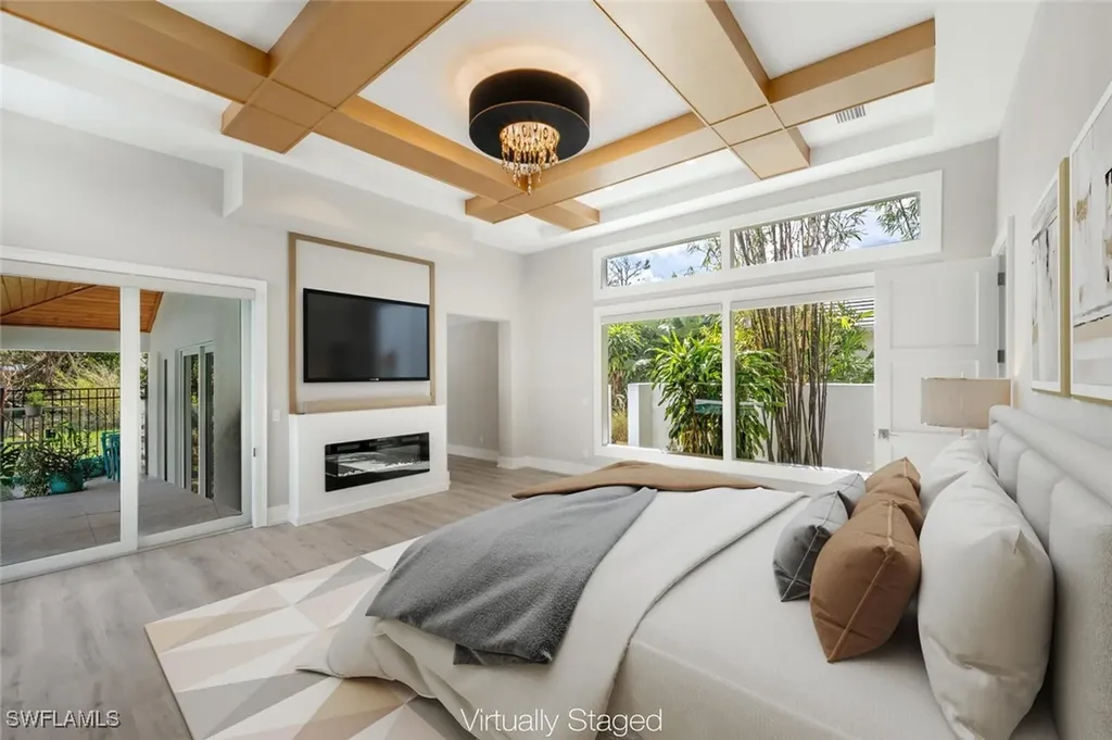 9240 The Lane Naples FL 34109
