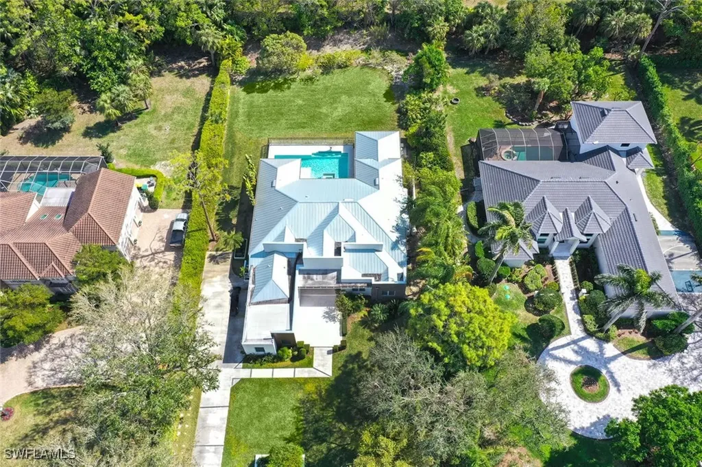 9240 The Lane Naples FL 34109
