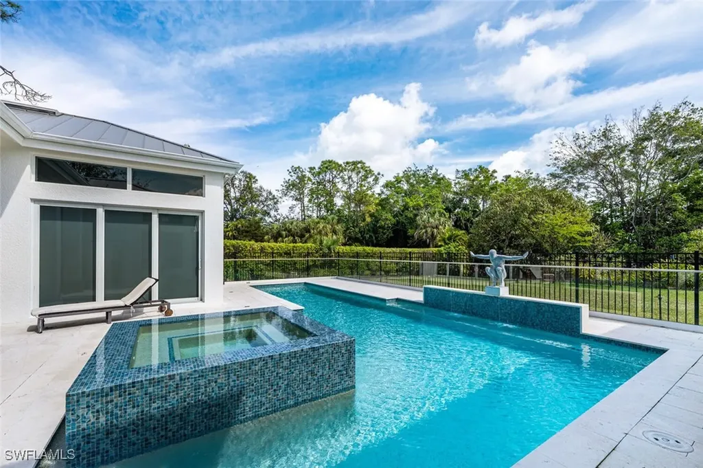 9240 The Lane Naples FL 34109