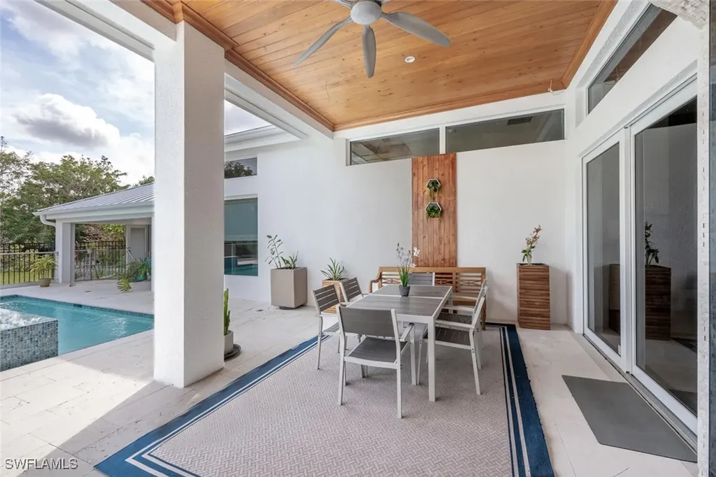 9240 The Lane Naples FL 34109