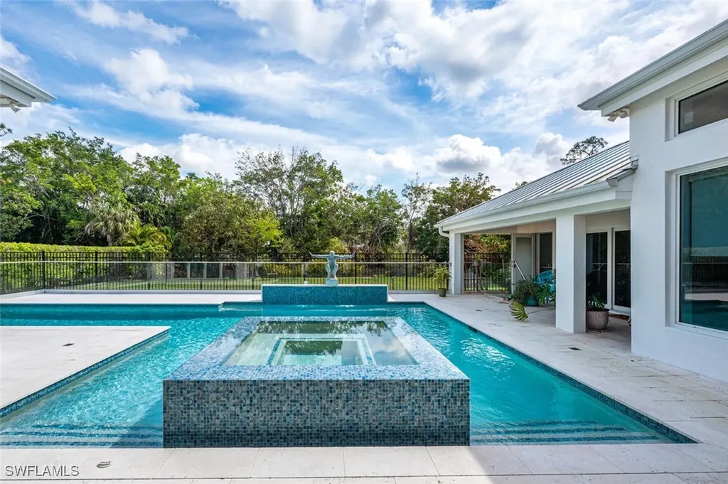 9240 The Lane Naples FL 34109