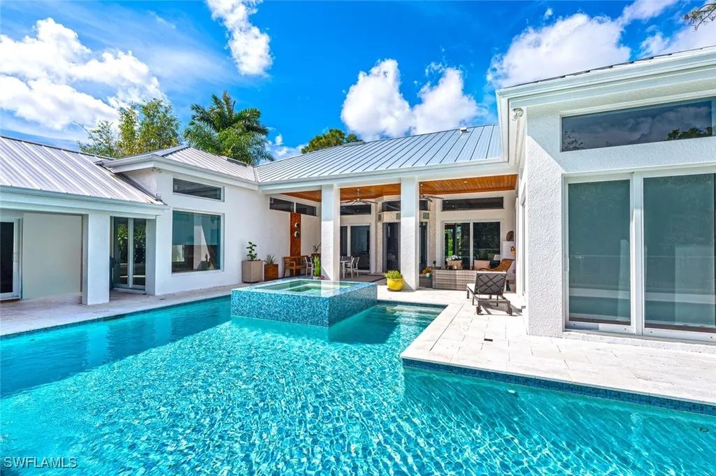 9240 The Lane Naples FL 34109