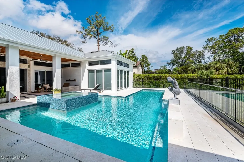 9240 The Lane Naples FL 34109