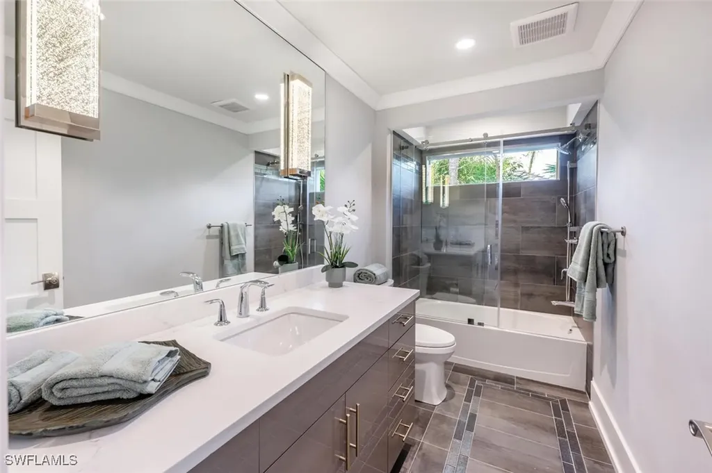 9240 The Lane Naples FL 34109