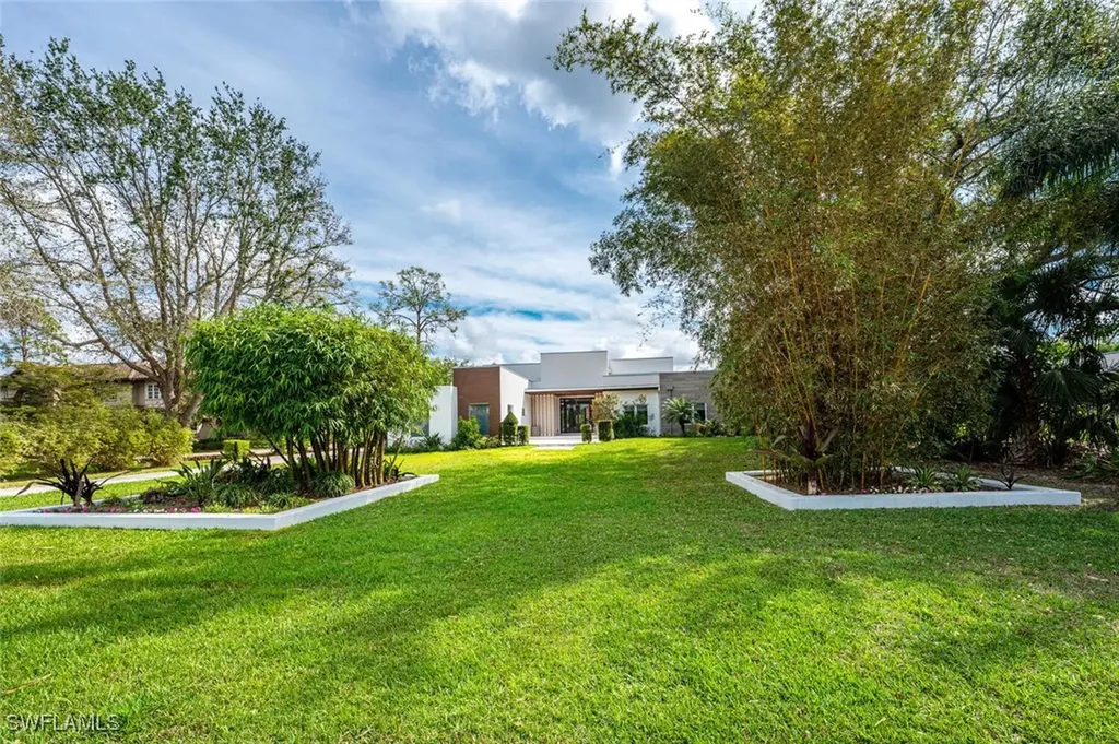 9240 The Lane Naples FL 34109