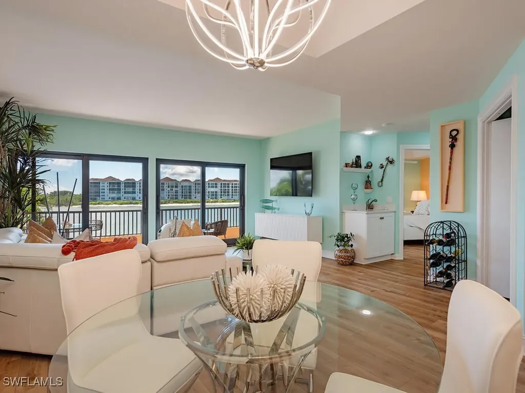 421 La Peninsula Boulevard Naples FL 34113