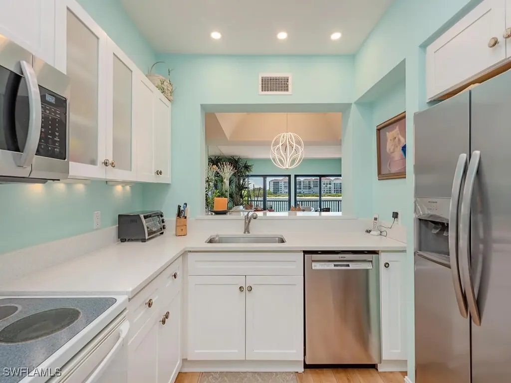 421 La Peninsula Boulevard Naples FL 34113