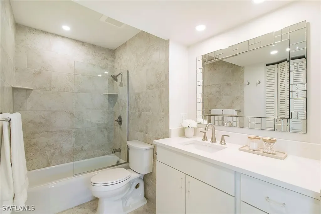 2011 Gulf Shore Boulevard N Naples FL 34102