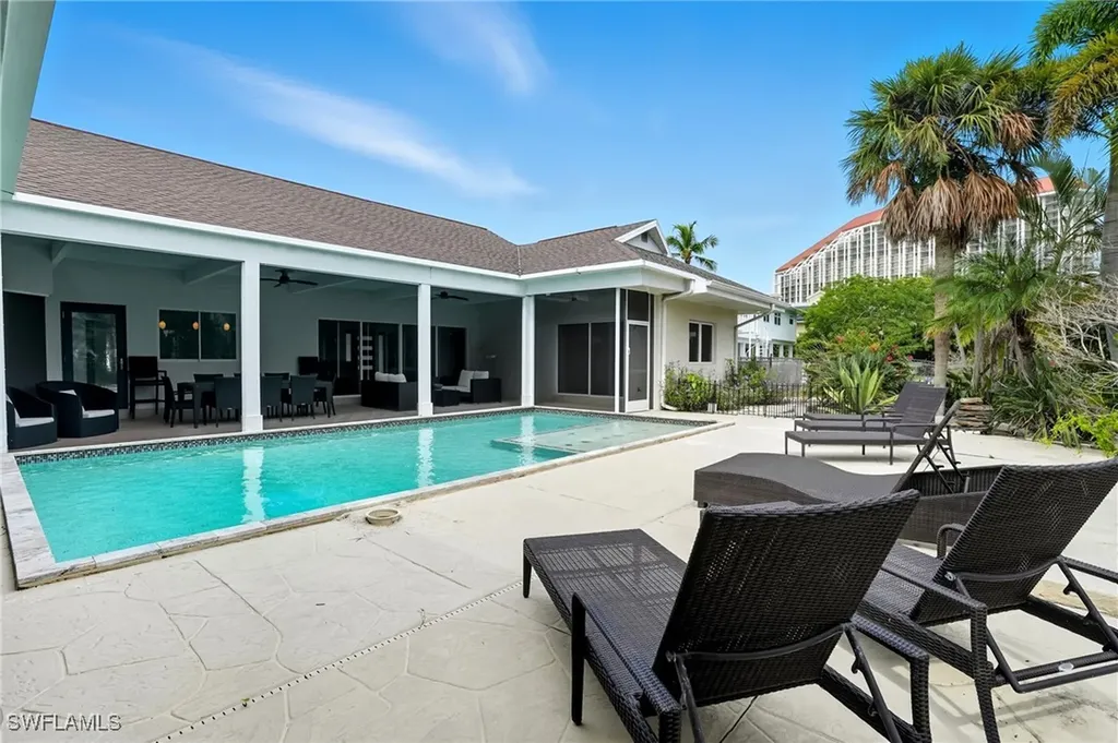 5122 Starfish Avenue Naples FL 34103