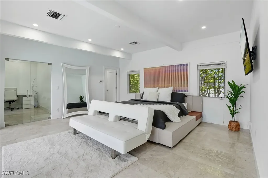 5122 Starfish Avenue Naples FL 34103