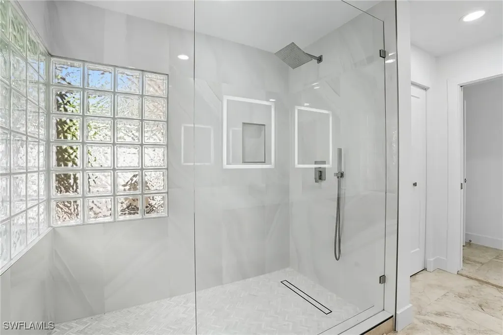 5122 Starfish Avenue Naples FL 34103