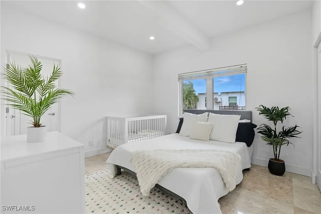 5122 Starfish Avenue Naples FL 34103