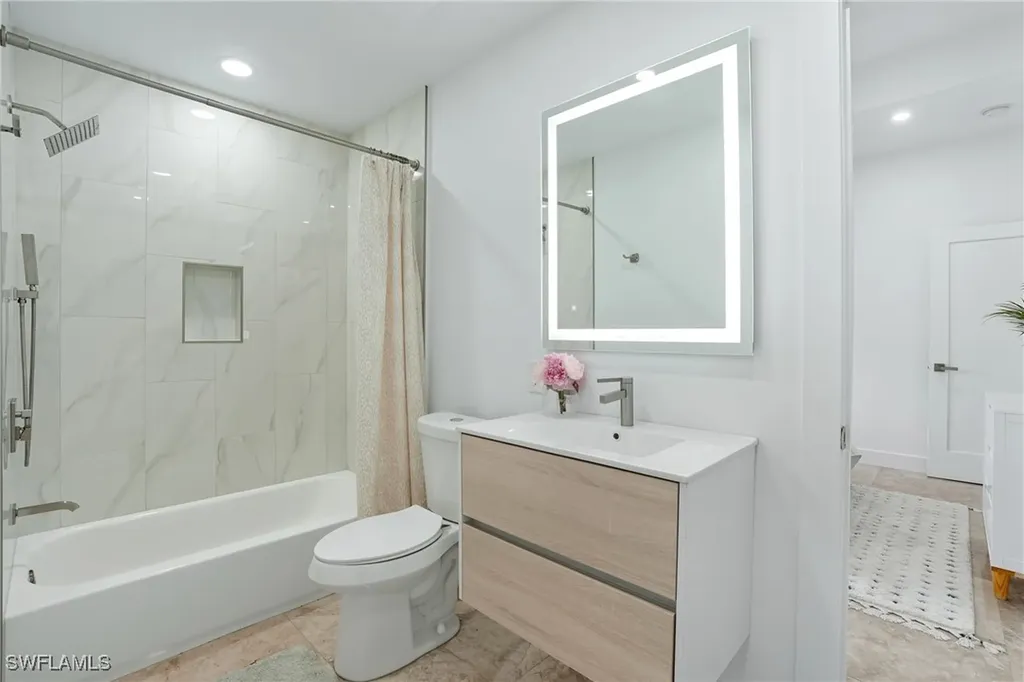 5122 Starfish Avenue Naples FL 34103