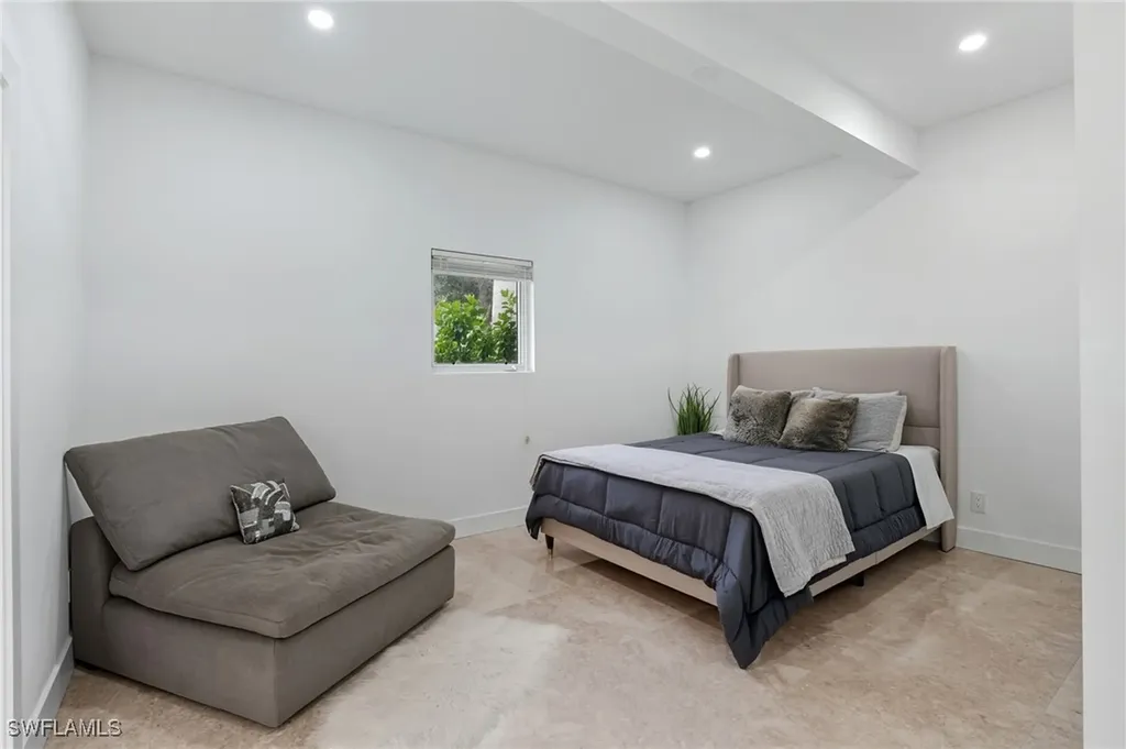 5122 Starfish Avenue Naples FL 34103