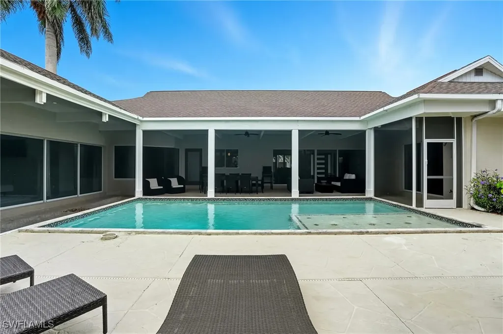 5122 Starfish Avenue Naples FL 34103