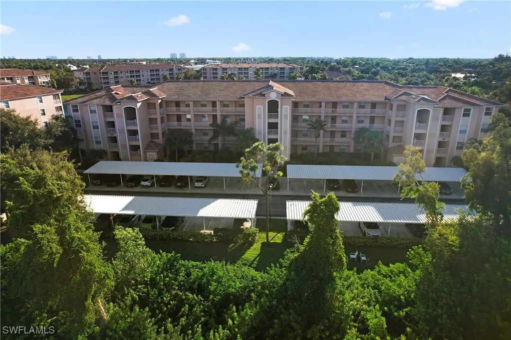 8550 Kingbird Loop Estero FL 33967