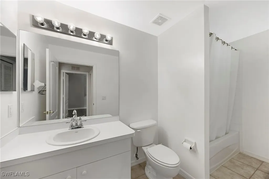 8550 Kingbird Loop Estero FL 33967