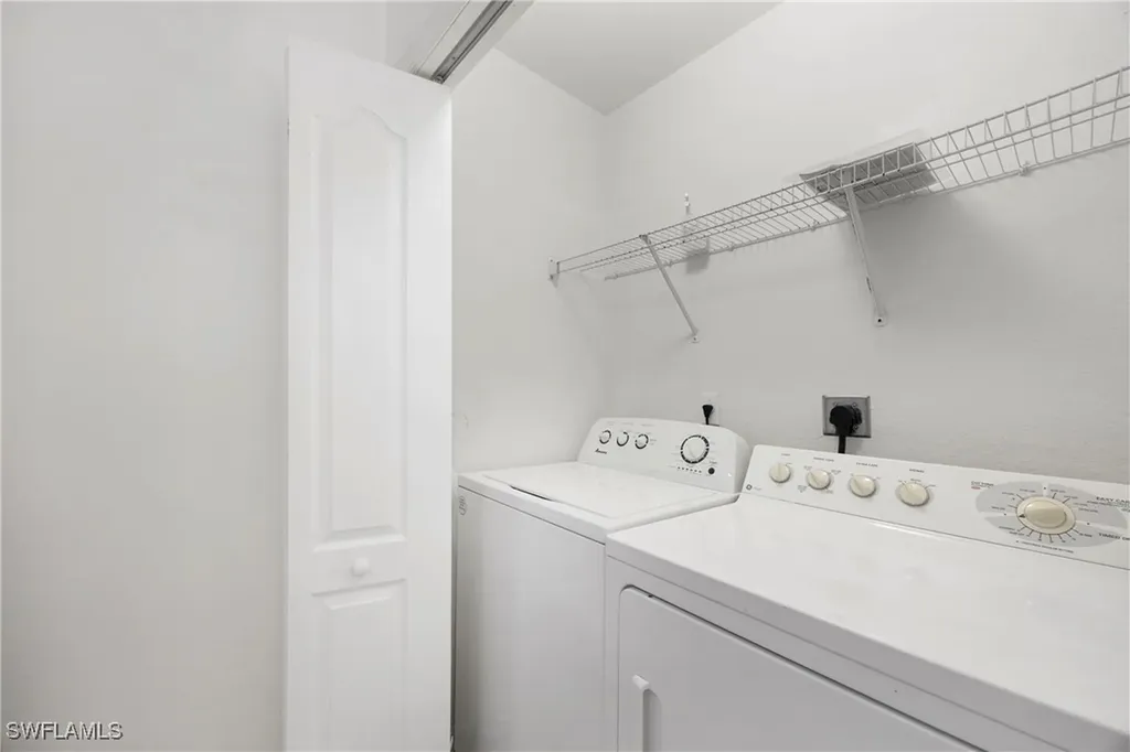 8550 Kingbird Loop Estero FL 33967