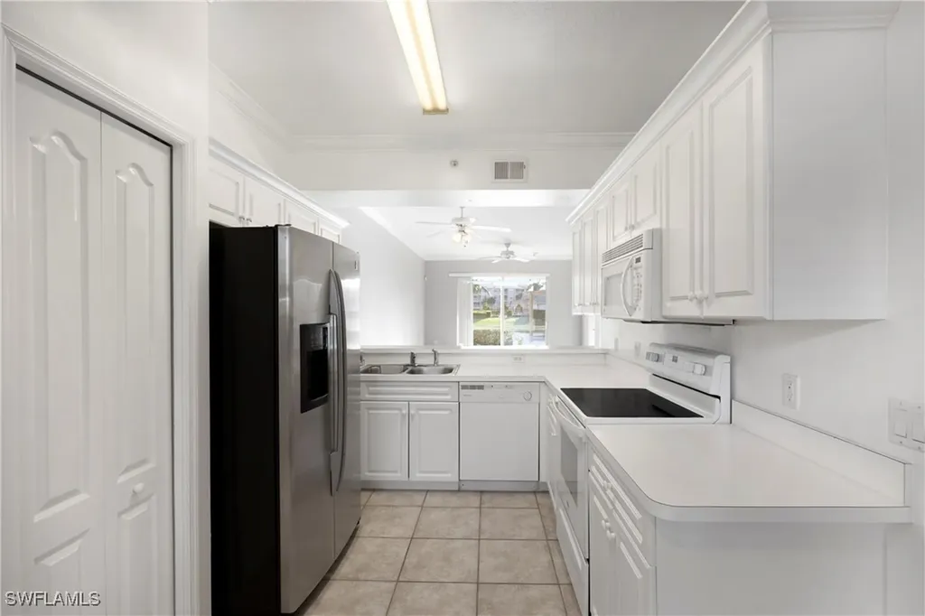 8550 Kingbird Loop Estero FL 33967
