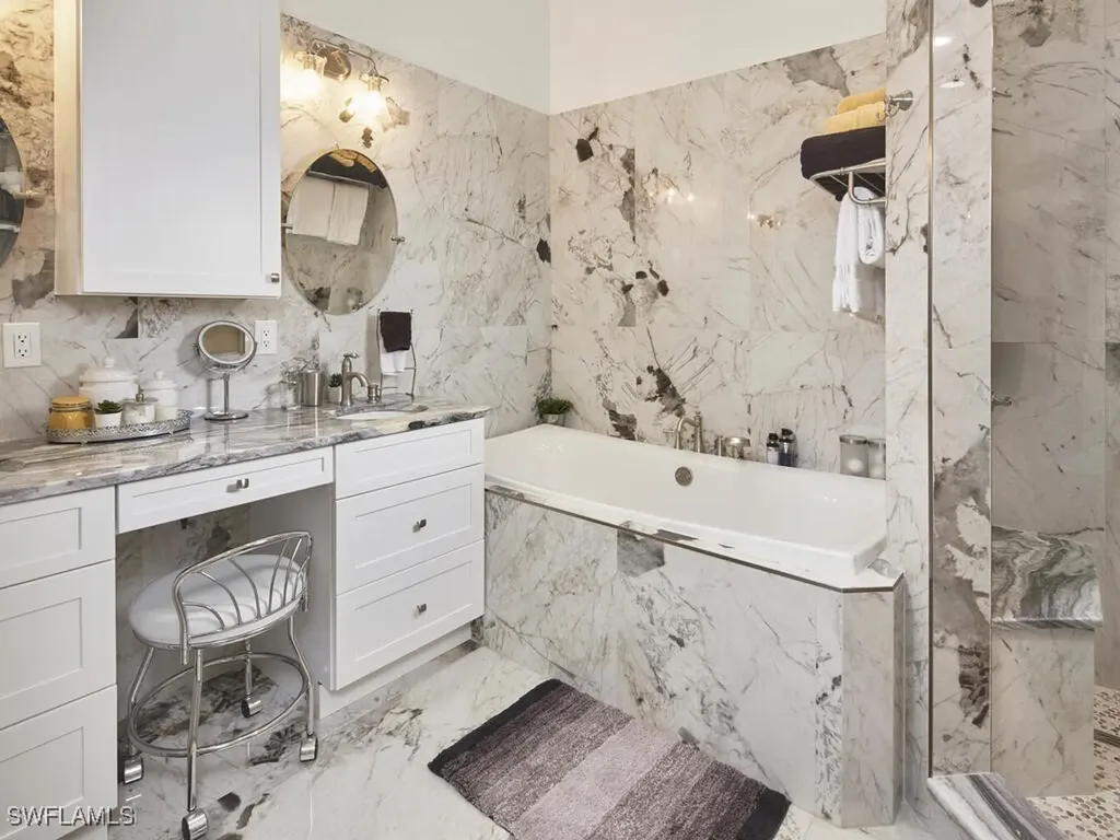 575 Park Shore Drive Naples FL 34103