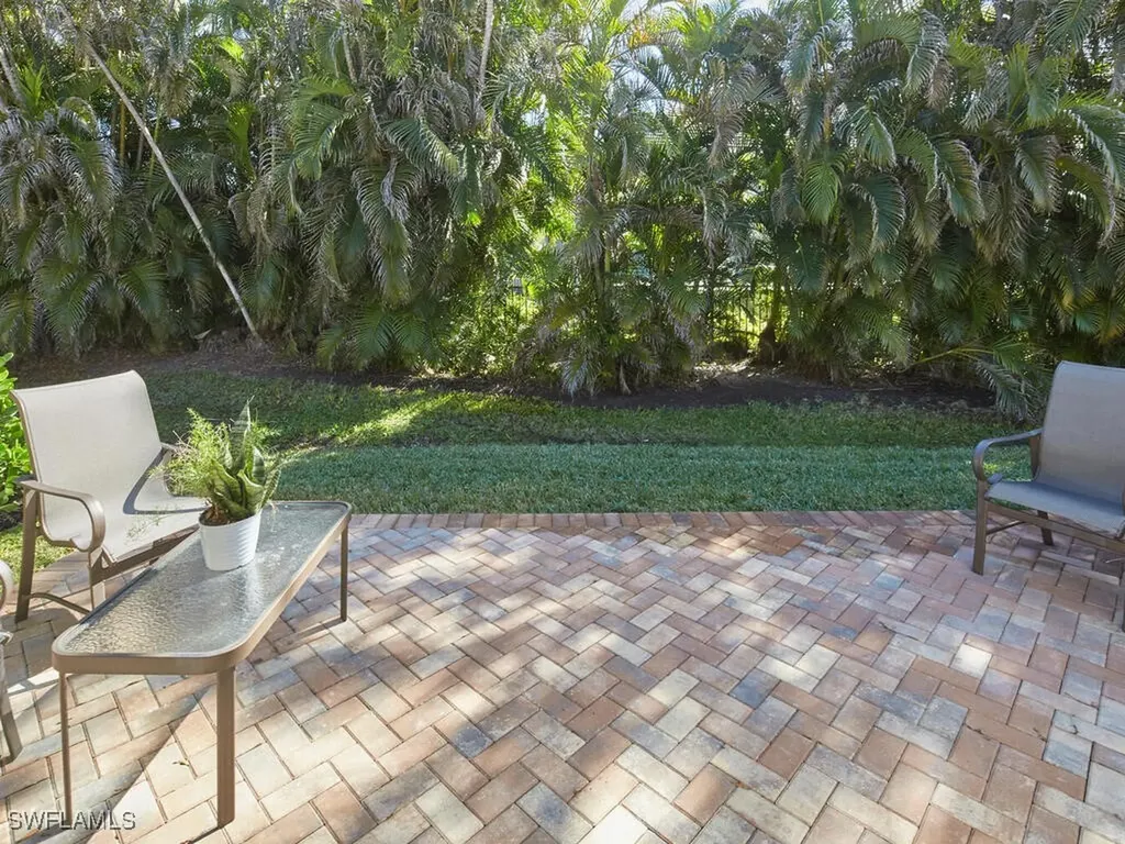 575 Park Shore Drive Naples FL 34103