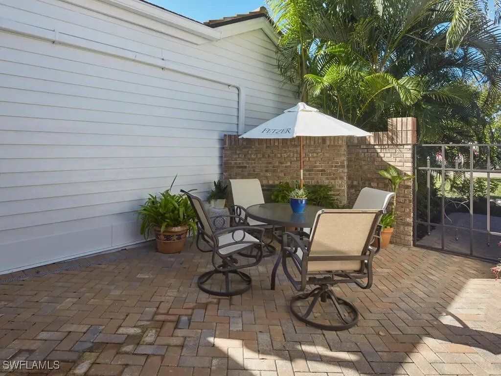 575 Park Shore Drive Naples FL 34103