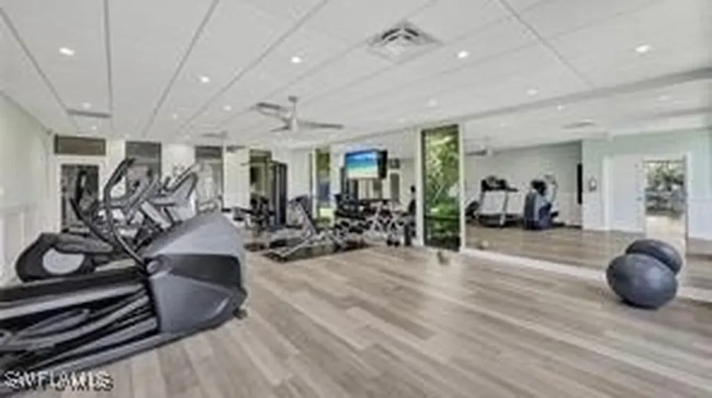 575 Park Shore Drive Naples FL 34103