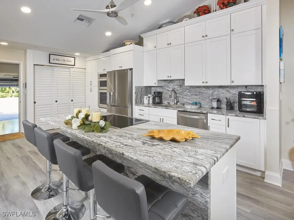 575 Park Shore Drive Naples FL 34103