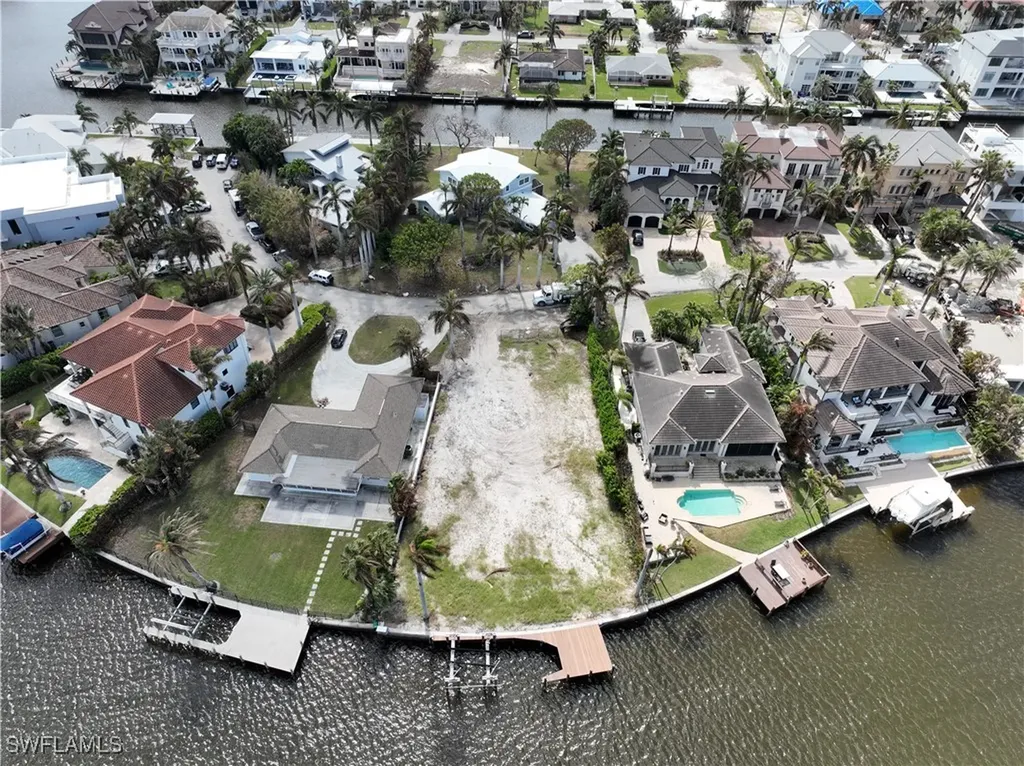191 Seabreeze Avenue Naples FL 34108