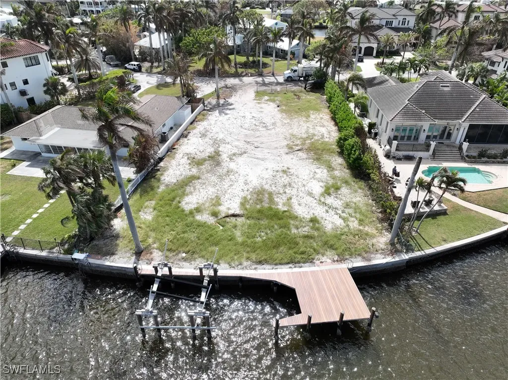 191 Seabreeze Avenue Naples FL 34108