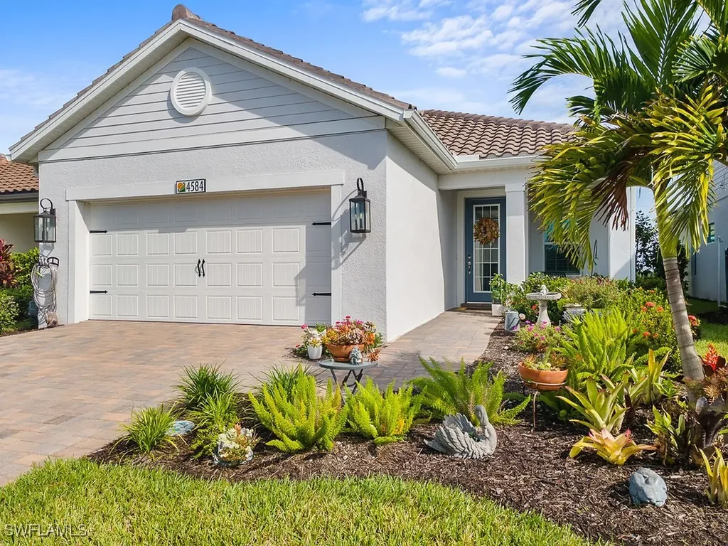 4584 Centaurus Circle Naples FL 34120