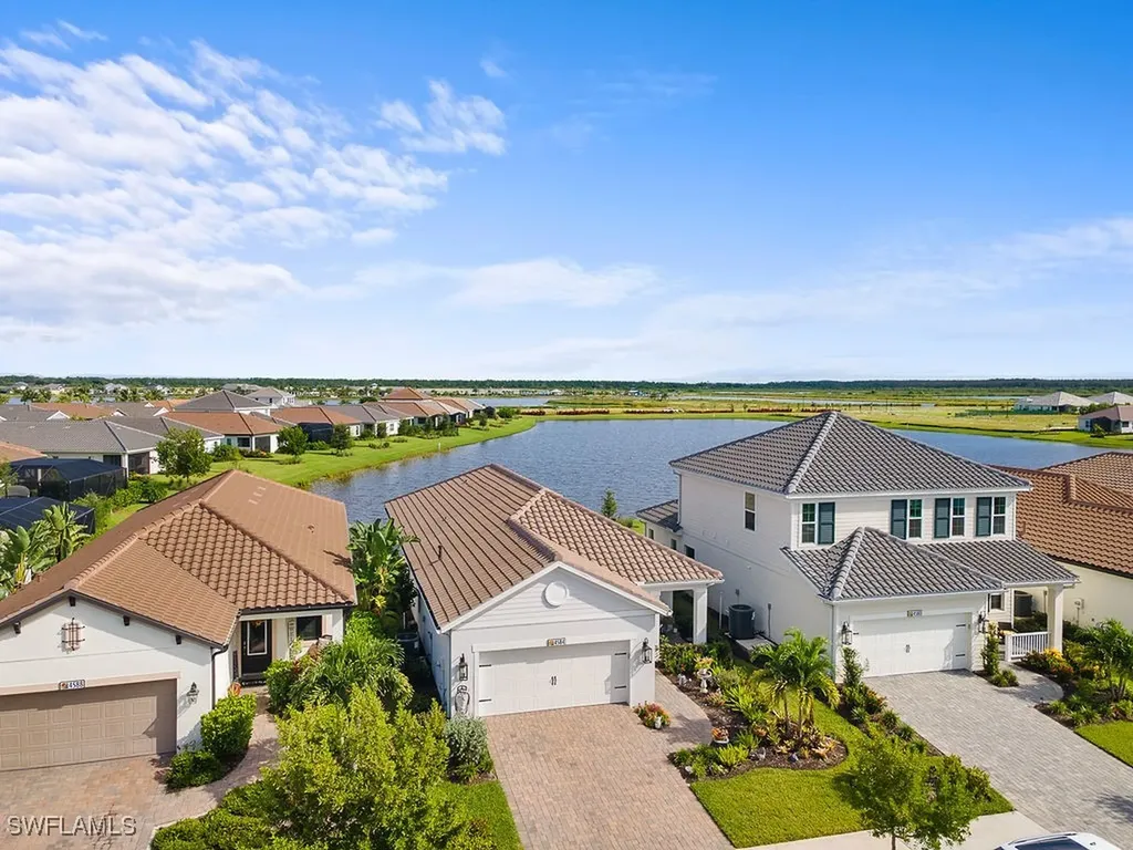 4584 Centaurus Circle Naples FL 34120