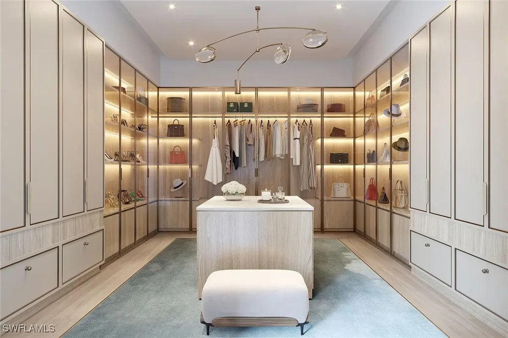 1121 Gulf Shore Boulevard N Naples FL 34102