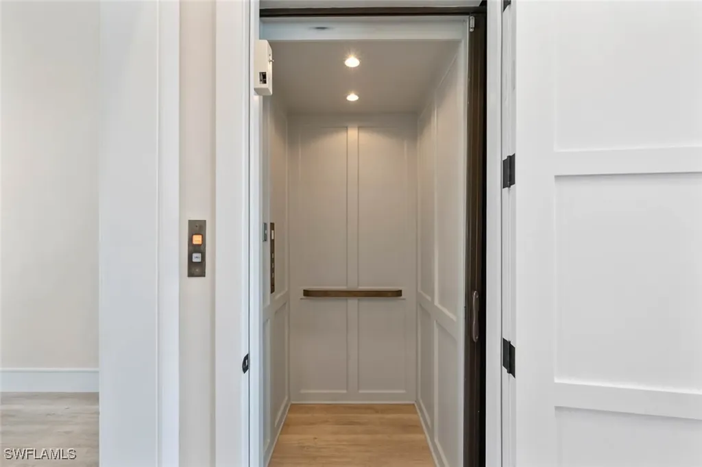 250 6th Street Bonita Springs FL 34134