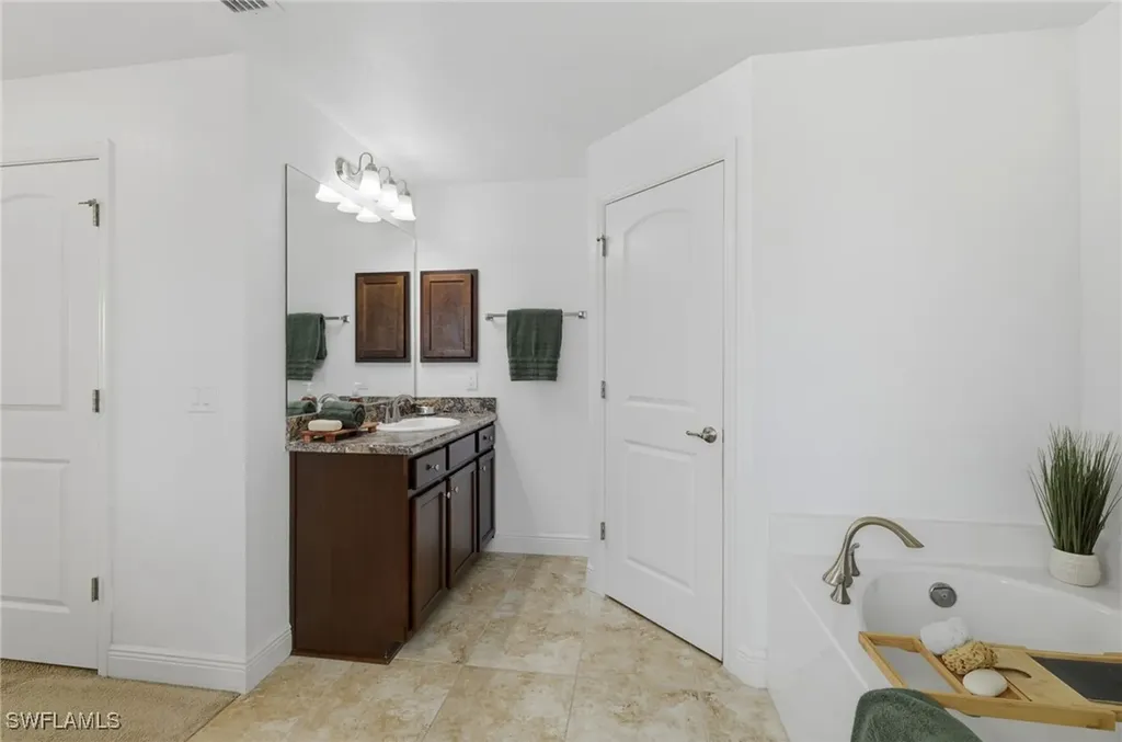 1330 NW 7th Avenue Cape Coral FL 33993
