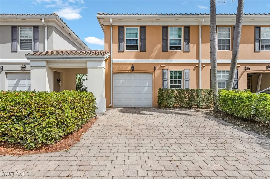 5677 Cove Circle Naples FL 34119